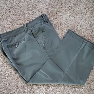 Calvin Klein Crop Capri Pants